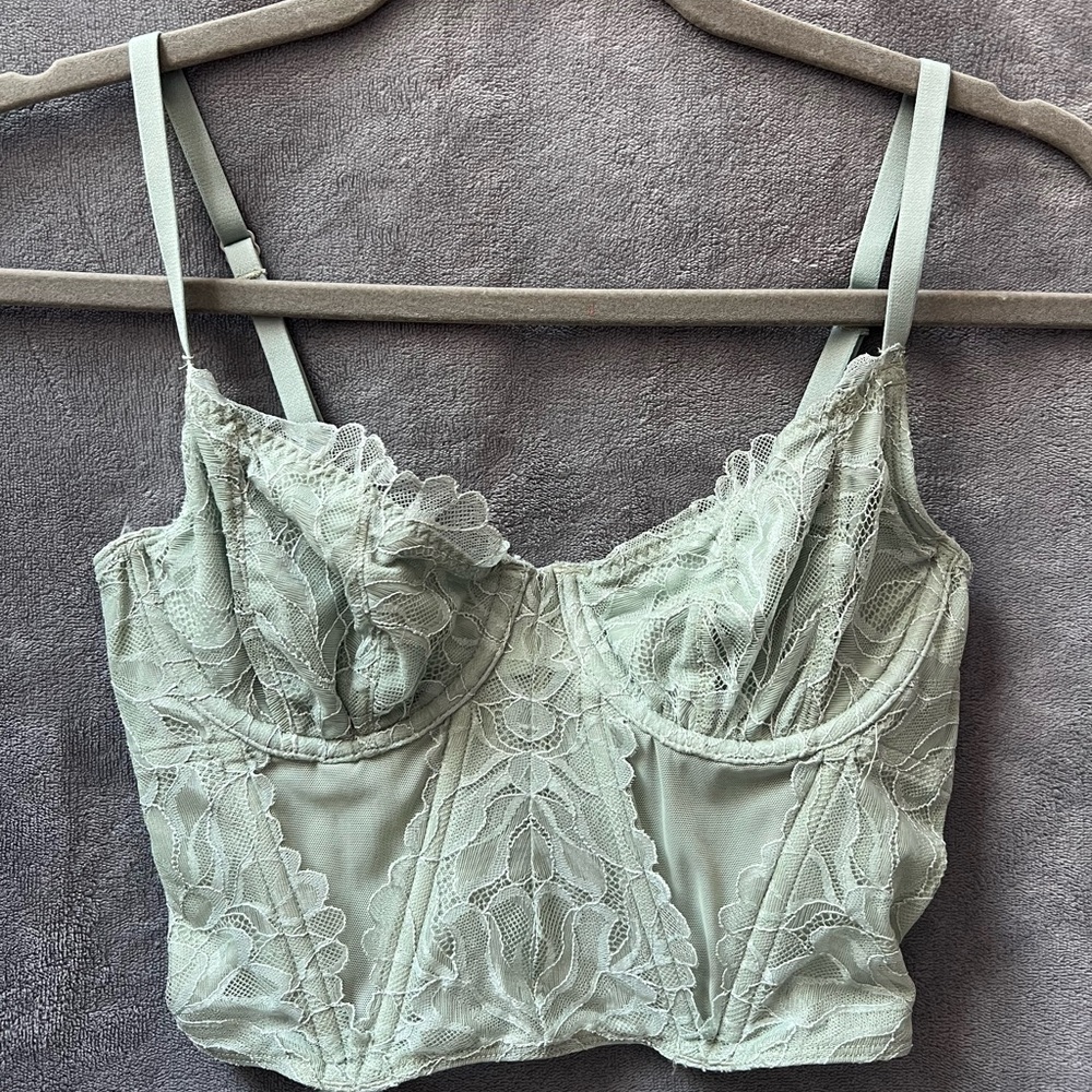 Elegant Lace Bralette in Soft Green